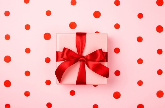 8 Valentine’s Day Gifts She Actually Wants