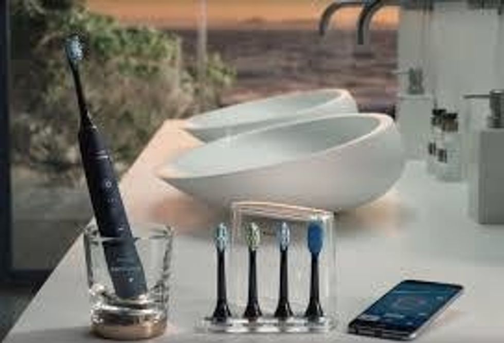 Philips Sonicare DiamondClean Smart 9500 Rechargeable Electric Toothbrush