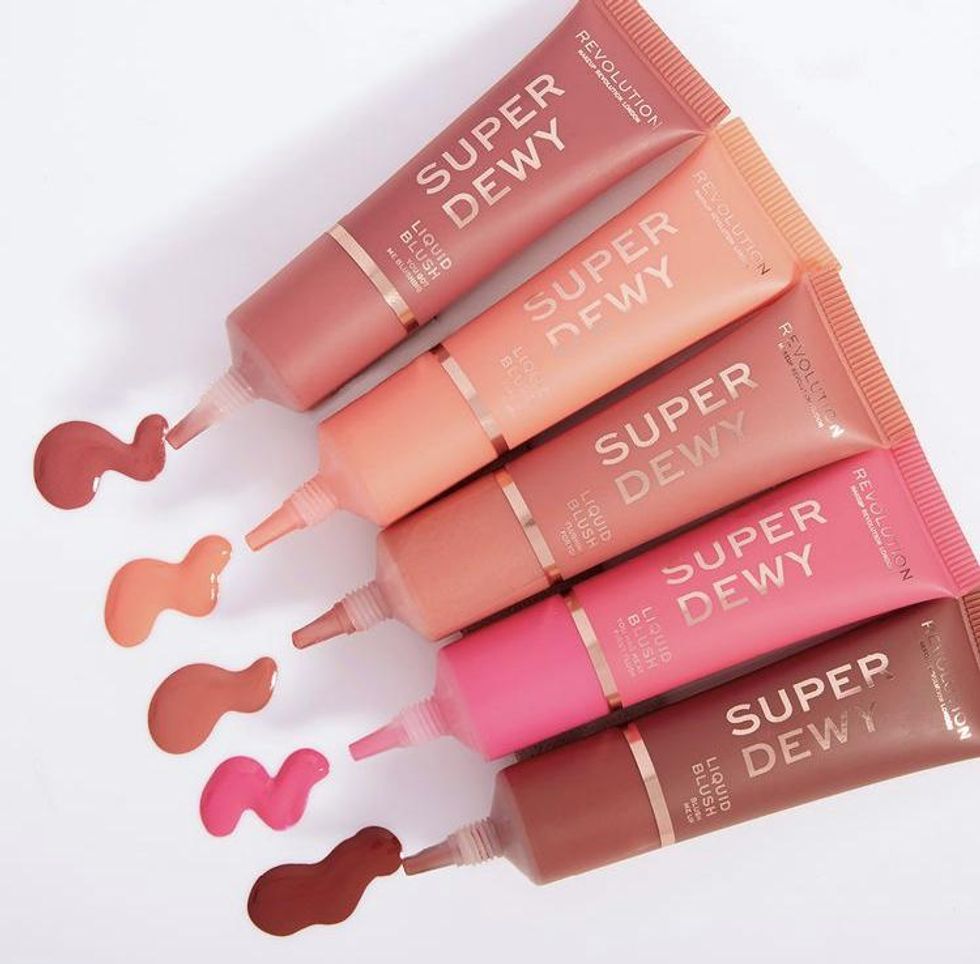 makeup revolution super dewy blush